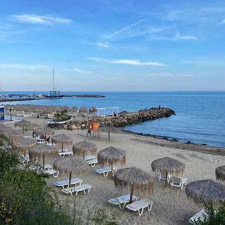Luxury Seaside With Seaview شقة