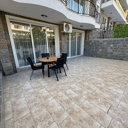 Luxury Seaside With Seaview شقة