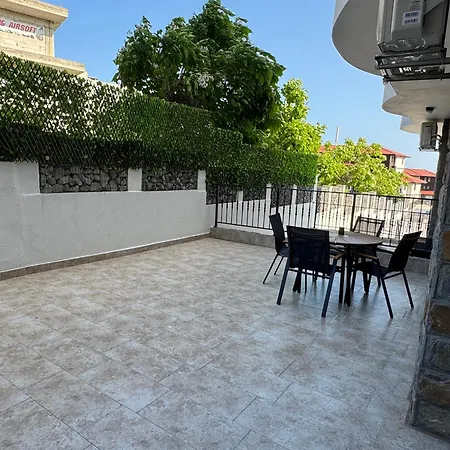 شقة Luxury Seaside With Seaview سفيتي فلاس