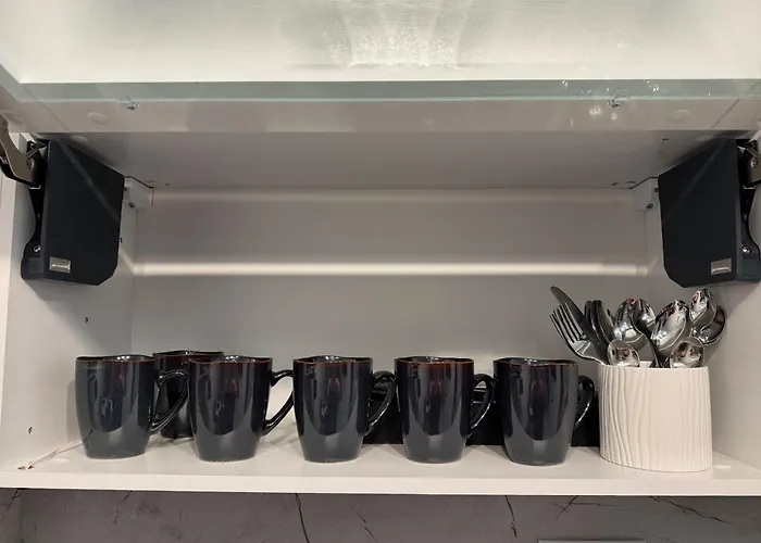 Luxury Seaside With Seaview Apartament